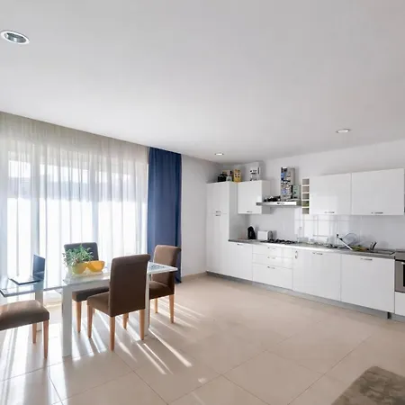 St Julian's Seafront 2br Spinola - Bbq & Peaceful